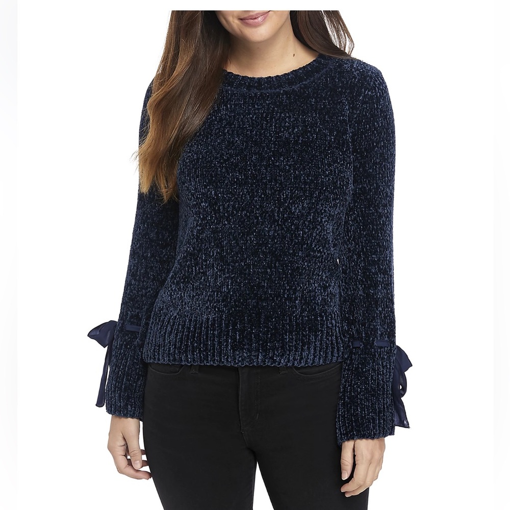 ✨👒CUPIO SOLID IVORY CHENILLE SWEATER WITH BELL SLEEVES 👒✨
